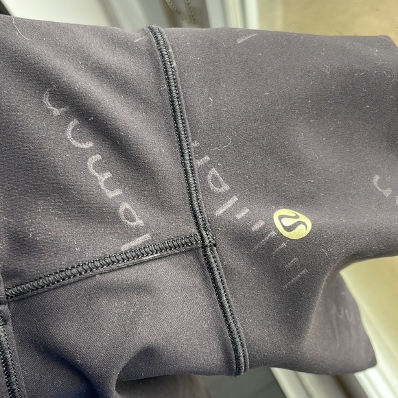 Lululemon top - Picture 3 of 3